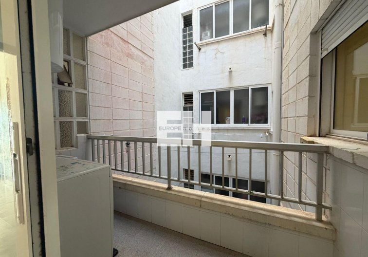 Resale - Apartment - Torrevieja - Playa de los Locos