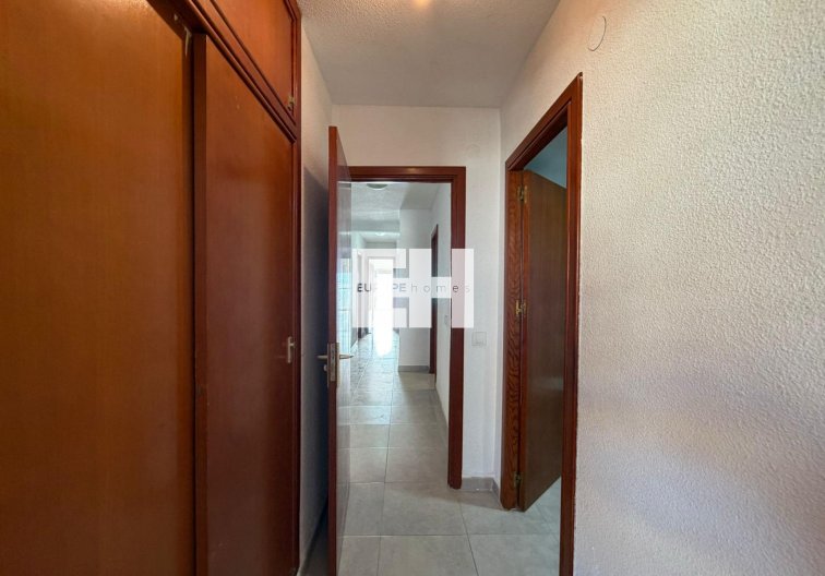 Resale - Apartment - Torrevieja - Playa de los Locos