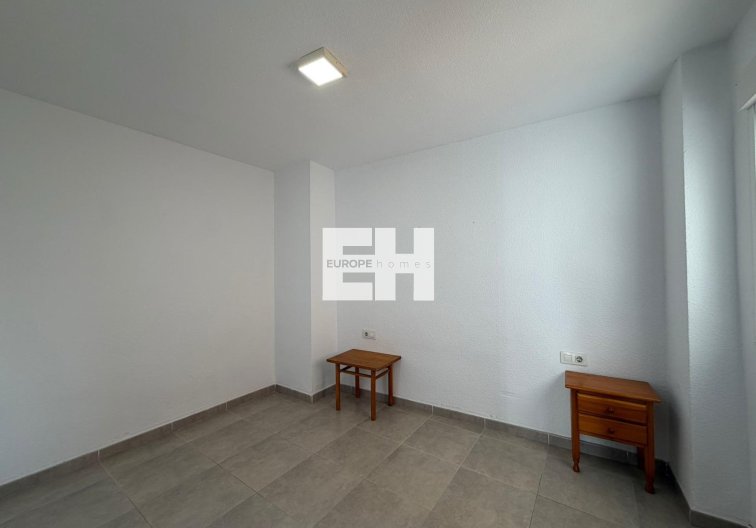 Resale - Apartment - Torrevieja - Playa de los Locos