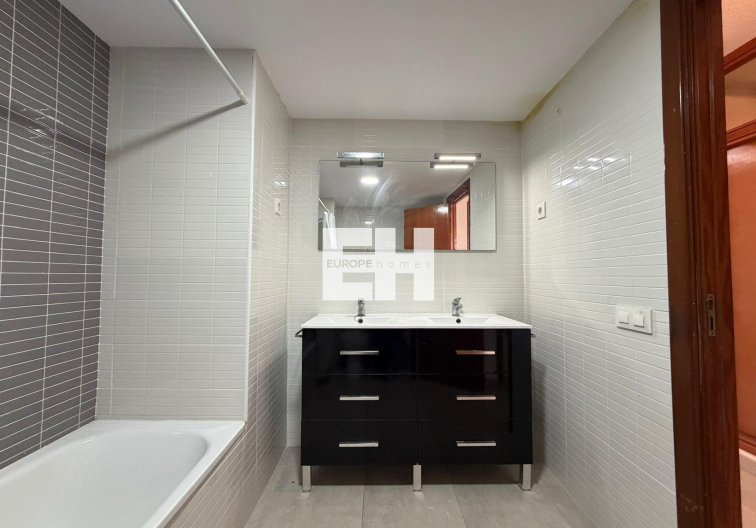 Resale - Apartment - Torrevieja - Playa de los Locos