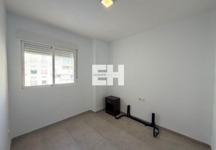 Resale - Apartment - Torrevieja - Playa de los Locos