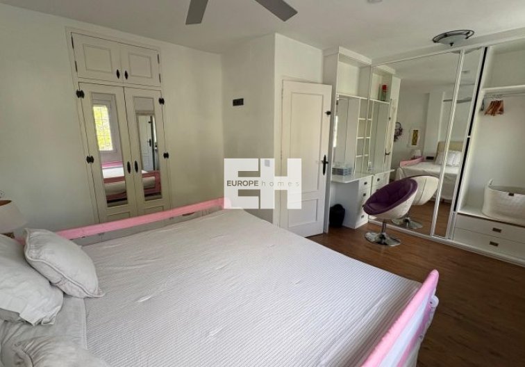 Revente - villa - Orihuela Costa - Costa Blanca