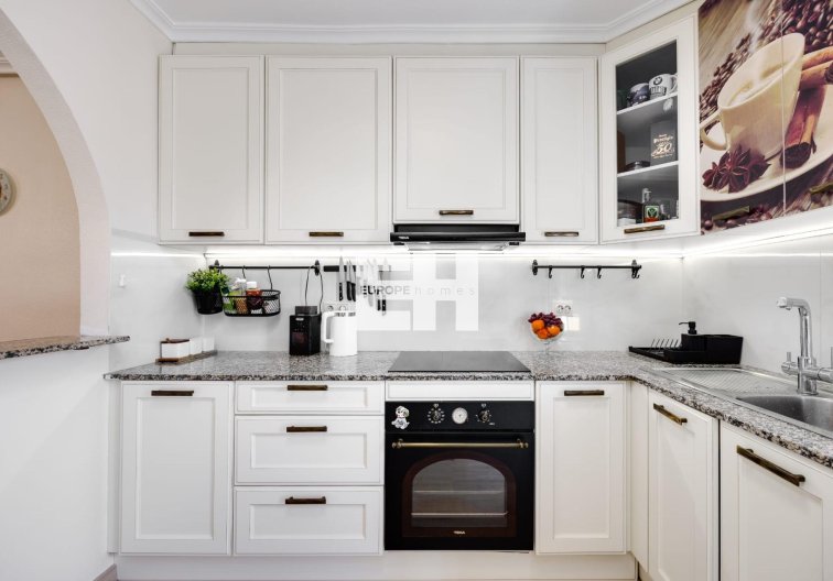 Resale - town house - Torrevieja - Aguas Nuevas