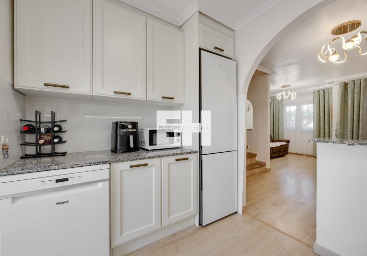 Resale - town house - Torrevieja - Aguas Nuevas