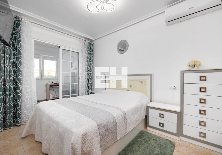 Resale - town house - Torrevieja - Aguas Nuevas