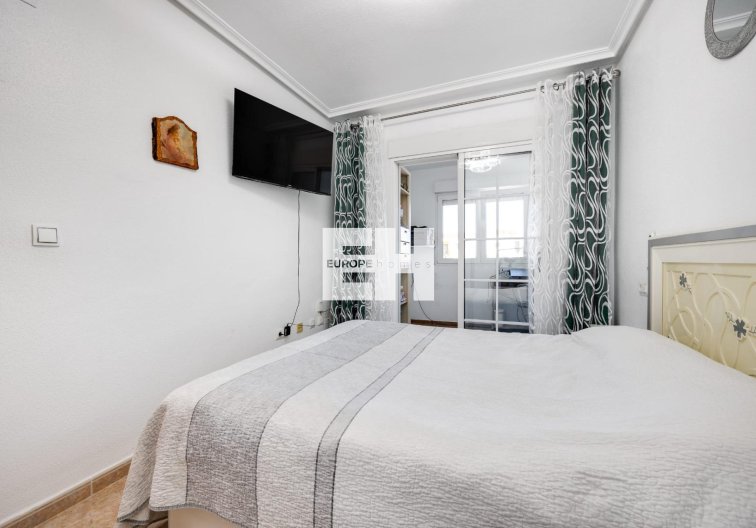 Resale - town house - Torrevieja - Aguas Nuevas