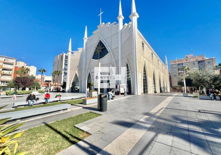 Resale - Apartment - Torrevieja - Centro