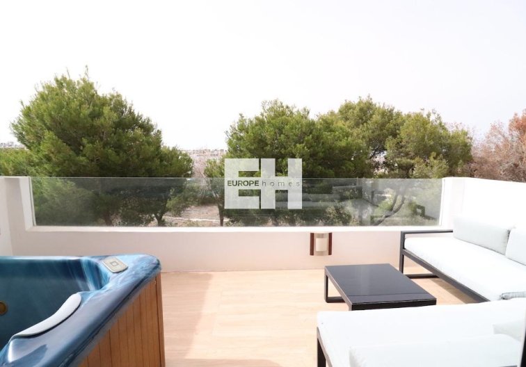 Resale - villa - Orihuela Costa - Costa Blanca