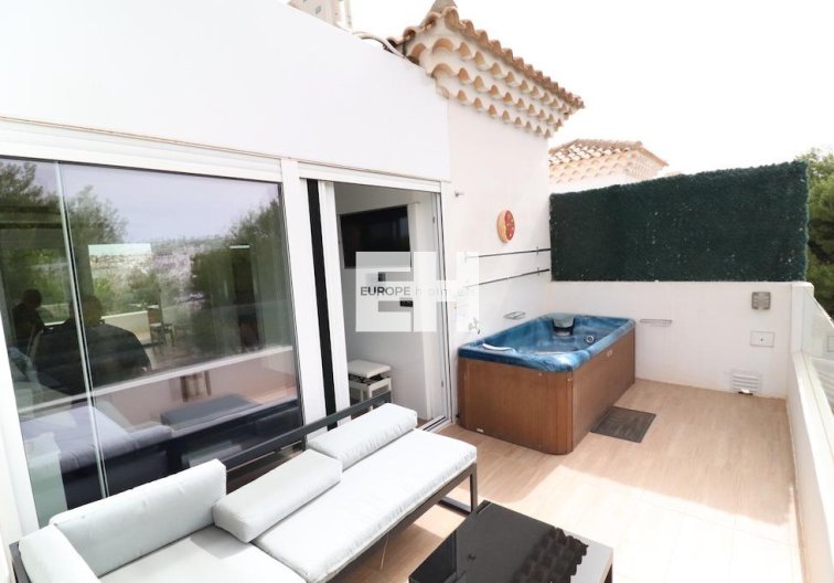Resale - villa - Orihuela Costa - Costa Blanca