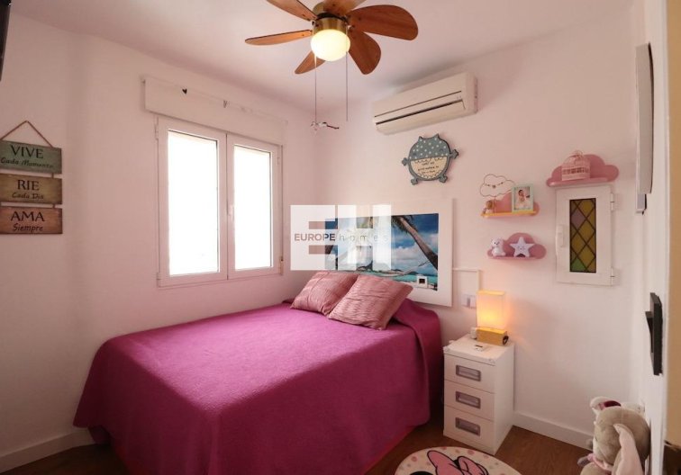 Resale - villa - Orihuela Costa - Costa Blanca