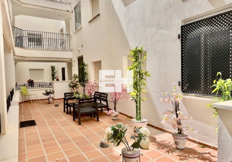 Resale - Apartment - Hacienda Riquelme Golf Resort - Inland