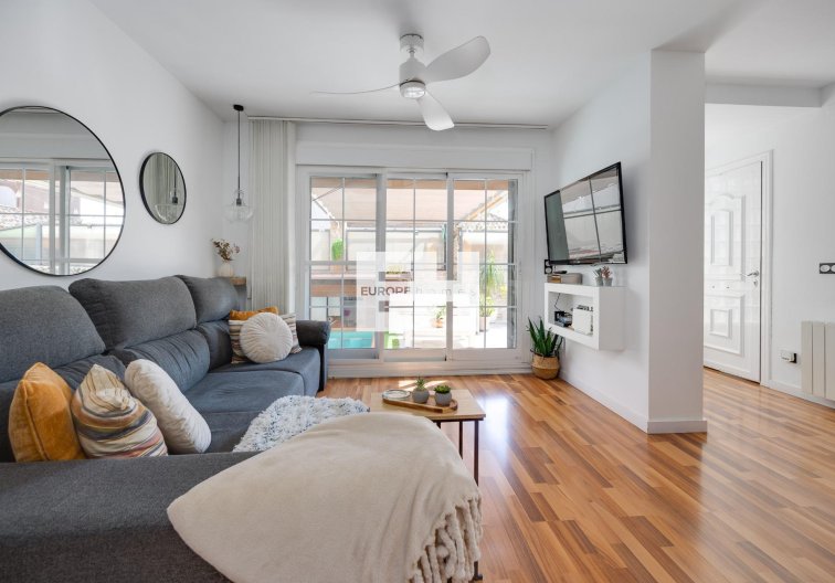 Segunda mano - villa - Los Montesinos - La Herrada