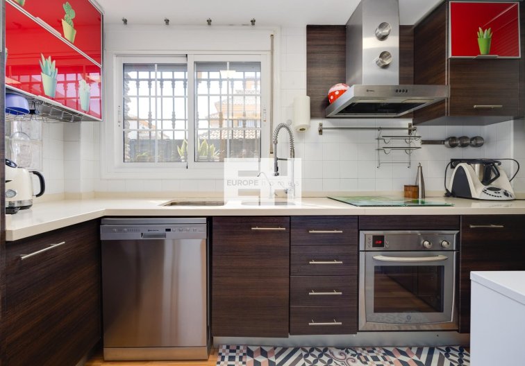 Segunda mano - villa - Los Montesinos - La Herrada