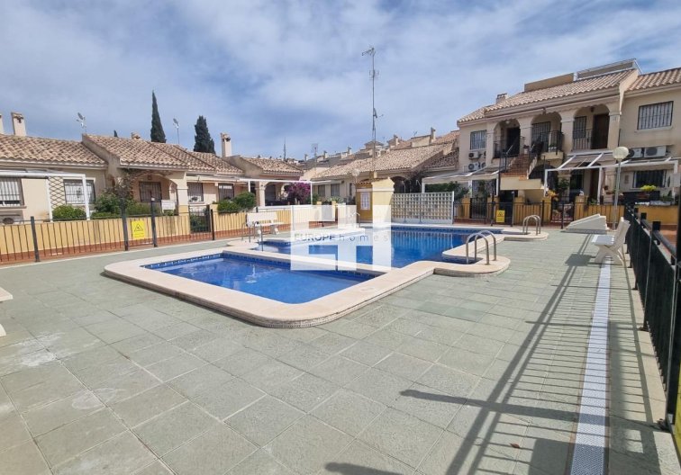 Segunda mano - Semi Detached - Guardamar del Segura - Urbanizaciones