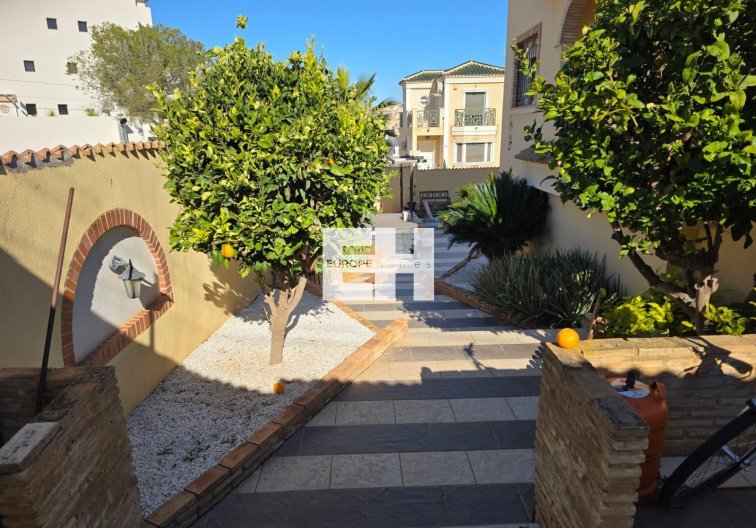 Segunda mano - villa - Orihuela Costa - Villamartín-las Filipinas