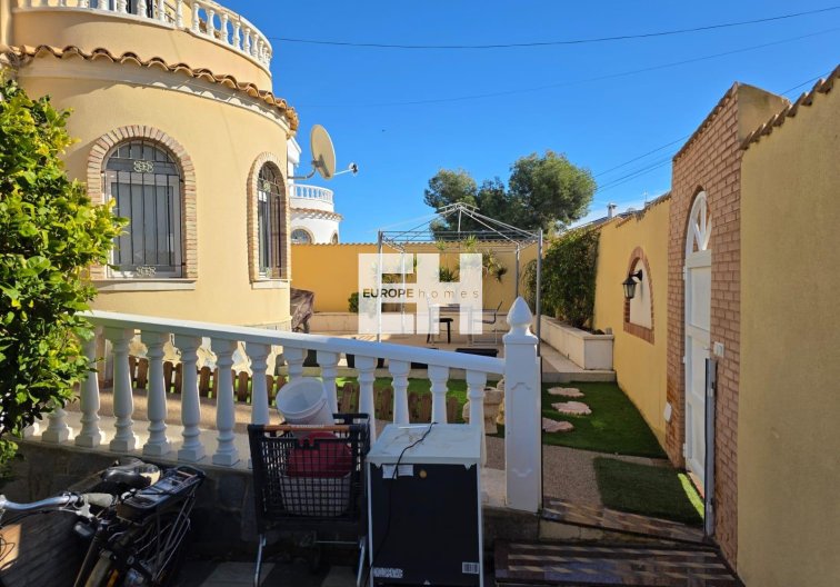 Segunda mano - villa - Orihuela Costa - Villamartín-las Filipinas