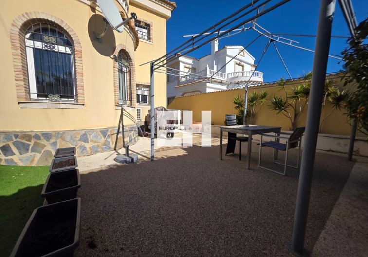 Segunda mano - villa - Orihuela Costa - Villamartín-las Filipinas