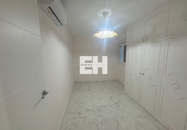 Resale - Apartment - Torrevieja - Costa Blanca