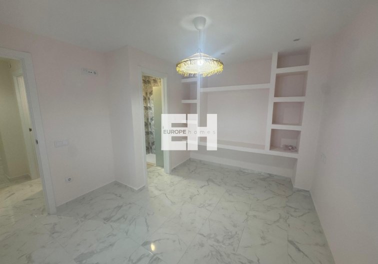 Resale - Apartment - Torrevieja - Costa Blanca