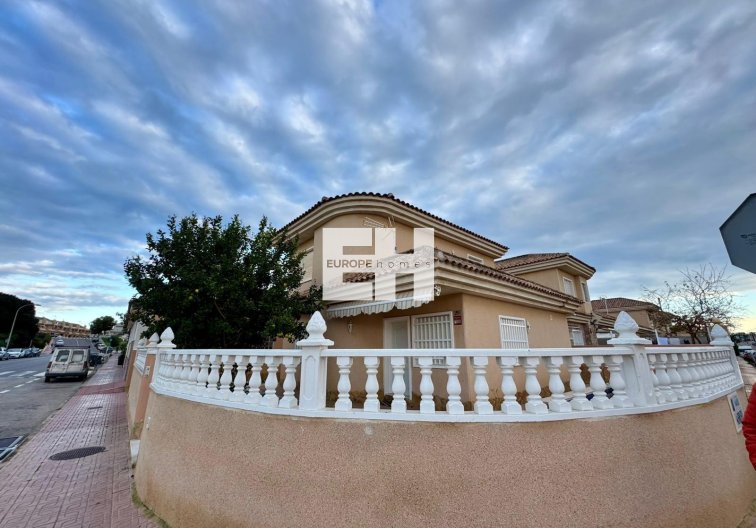 Revente - villa - Torrevieja - Costa Blanca
