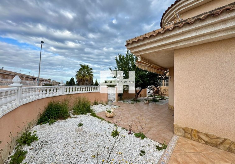 Revente - villa - Torrevieja - Costa Blanca