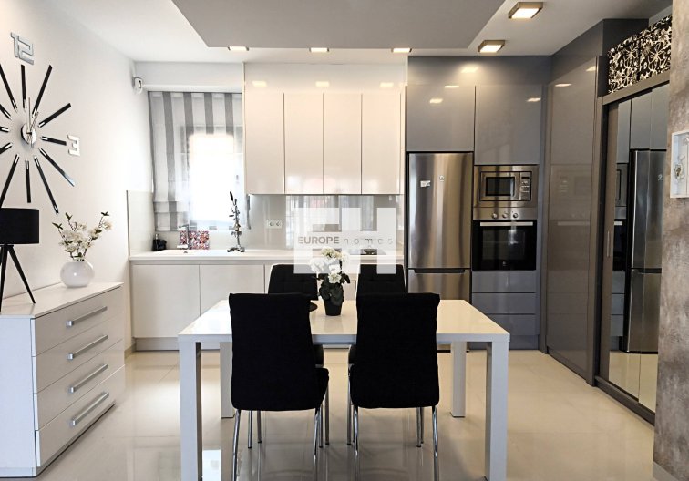 Resale - Apartment - Pilar de la Horadada - La Torre De La Horadada