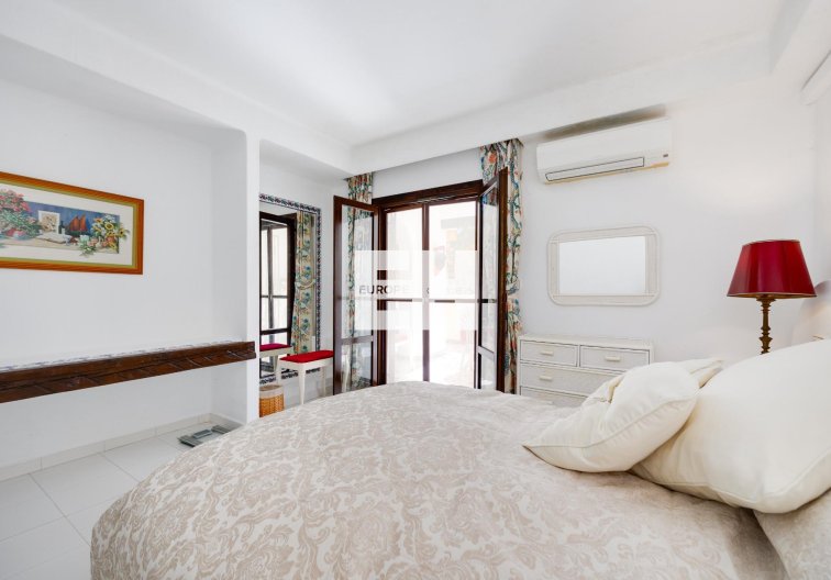 Resale - Apartment - Torrevieja - Playa de los Locos