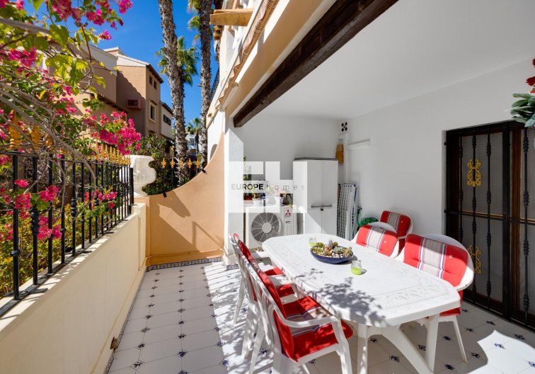 Resale - Apartment - Torrevieja - Playa de los Locos