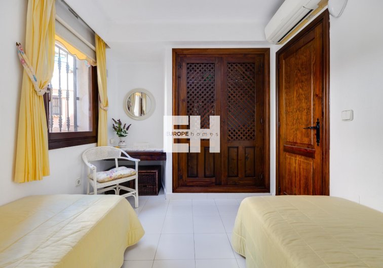 Resale - Apartment - Torrevieja - Playa de los Locos