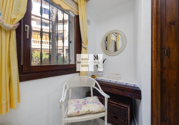 Resale - Apartment - Torrevieja - Playa de los Locos