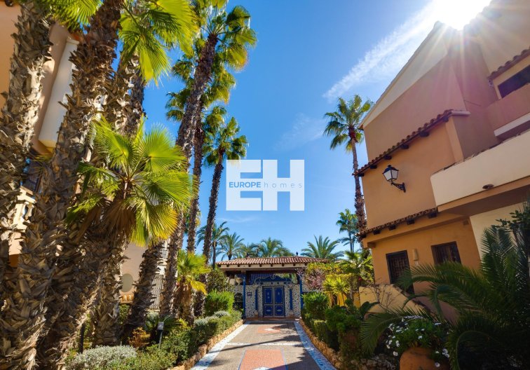 Resale - Apartment - Torrevieja - Playa de los Locos