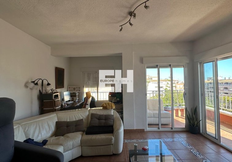 Segunda mano - Apartamento  - Torrevieja - Estacion De Autobuses