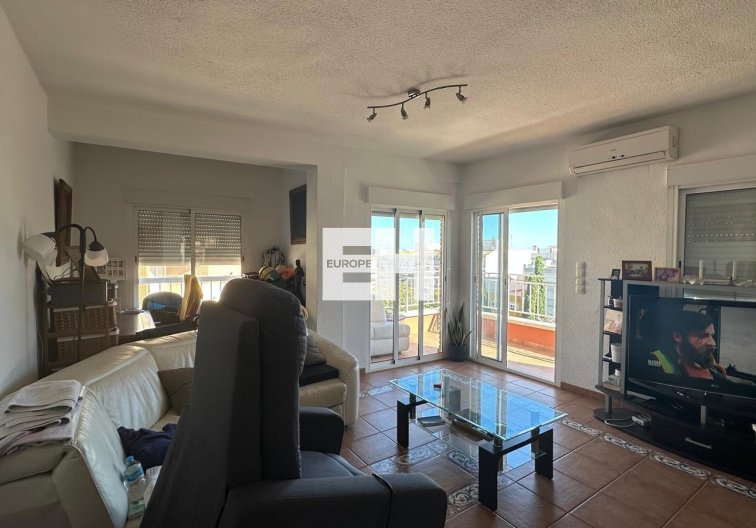 Segunda mano - Apartamento  - Torrevieja - Estacion De Autobuses