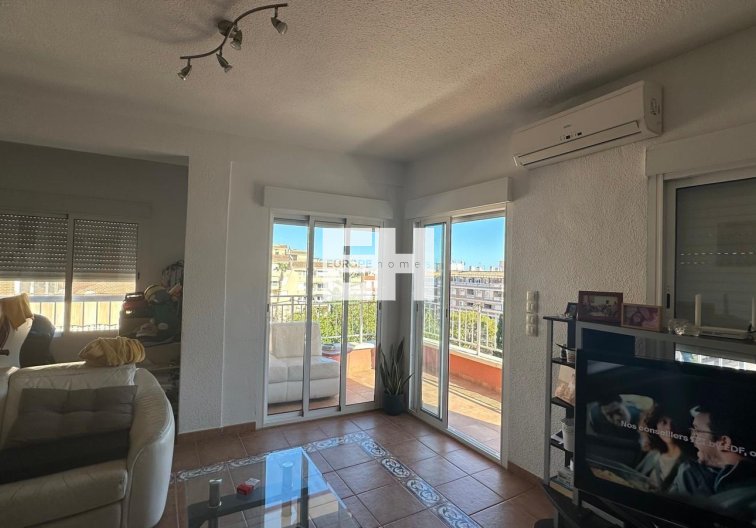 Segunda mano - Apartamento  - Torrevieja - Estacion De Autobuses