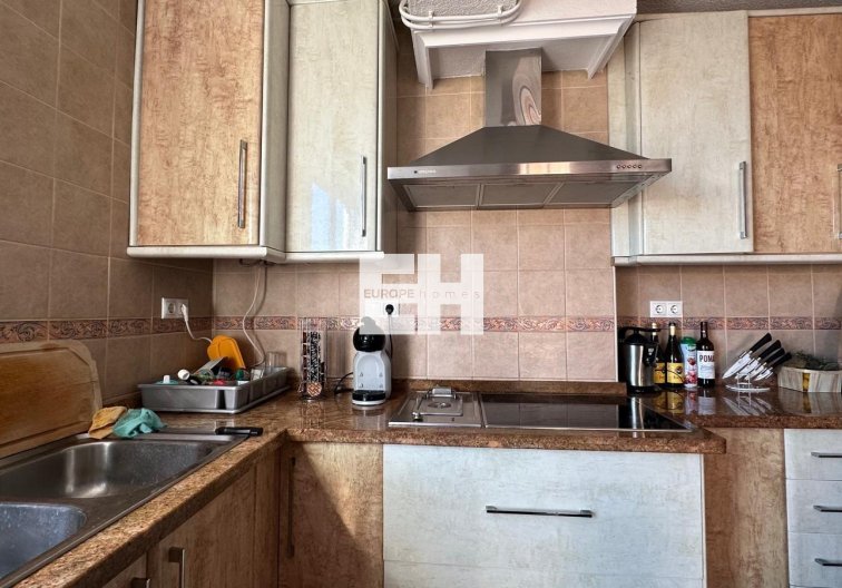 Segunda mano - Apartamento  - Torrevieja - Estacion De Autobuses