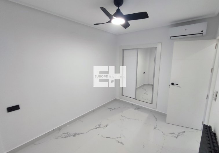 Resale - Apartment - Hacienda Riquelme Golf Resort - Inland