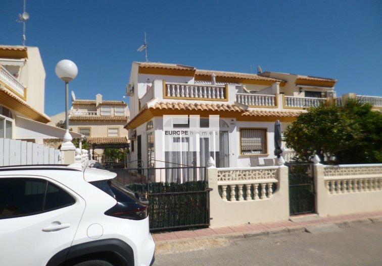 Resale - town house - Playa Flamenca - Costa Blanca