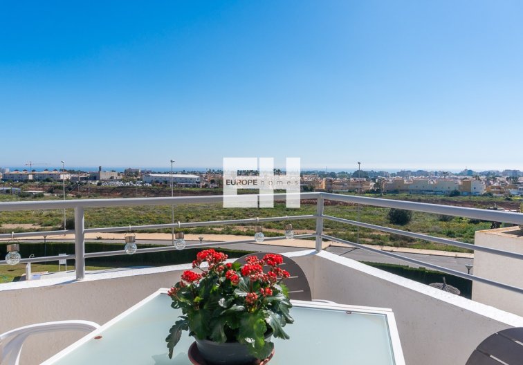 Resale - Apartment - Orihuela Costa - Costa Blanca