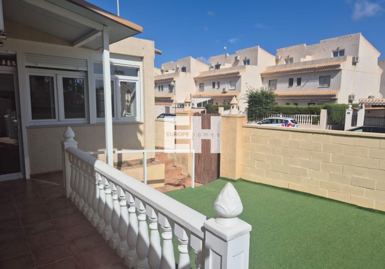 Segunda mano - Semi Detached - Orihuela Costa - Playa Flamenca