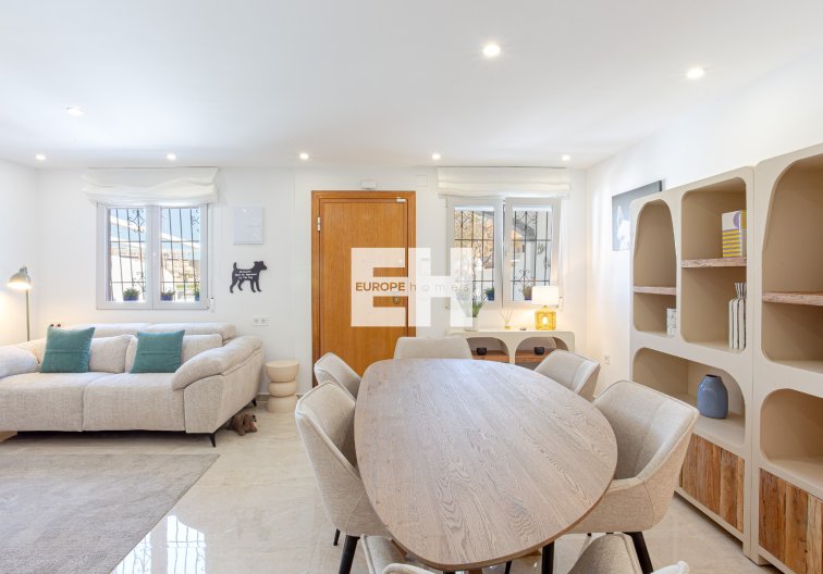 Resale - villa - Pilar de la Horadada - Costa Blanca