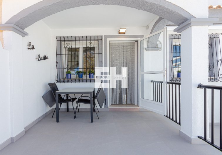 Resale - villa - Pilar de la Horadada - Costa Blanca