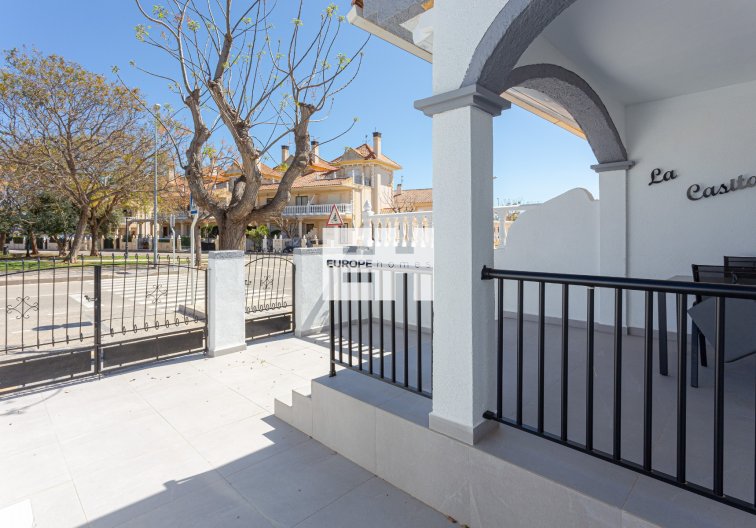 Resale - villa - Pilar de la Horadada - Costa Blanca
