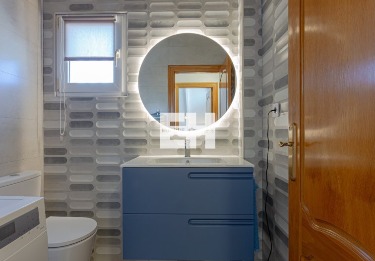 Resale - villa - Pilar de la Horadada - Costa Blanca