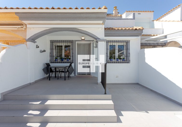 Resale - villa - Pilar de la Horadada - Costa Blanca