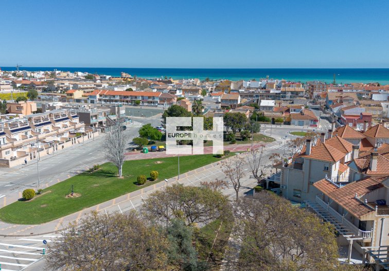 Resale - villa - Pilar de la Horadada - Costa Blanca