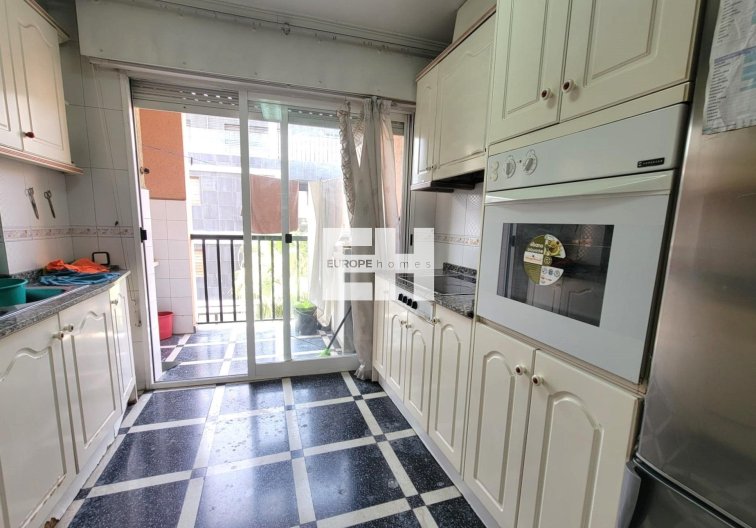 Revente - Appartement - Torrevieja - Centro