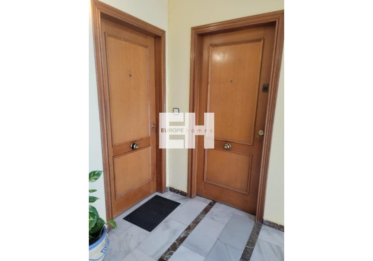 Revente - Appartement - Torrevieja - Centro