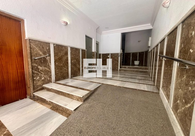 Resale - Apartment - Torrevieja