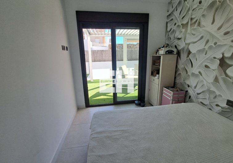 Segunda mano - villa - Cabo Roig - Costa Blanca