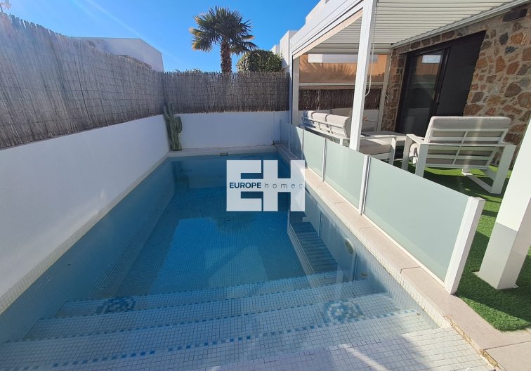 Segunda mano - villa - Cabo Roig - Costa Blanca